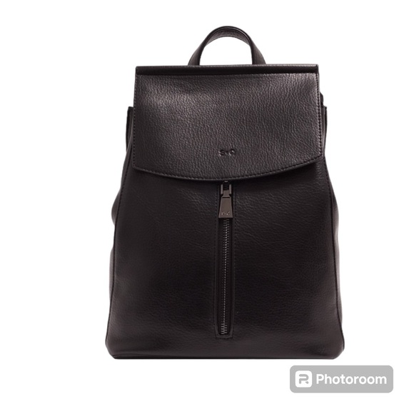 S-Q.  Black Pebble convertible Backpack / Purse, New - S-Q - Picture 3 of 11